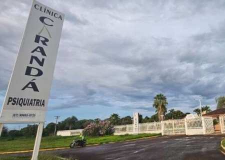 Princ&iacute;pio de inc&ecirc;ndio mobiliza equipes dos bombeiros na Cl&iacute;nica Carand&aacute;