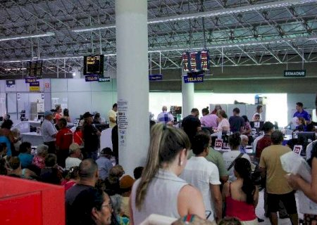 Empres&aacute;rios tem at&eacute; fevereiro para pagar taxas e manter atividades