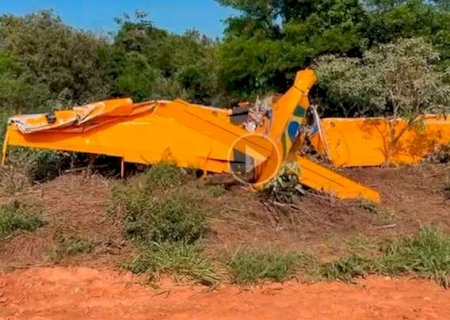 Avi&atilde;o agr&iacute;cola caiu durante reconhecimento de &aacute;rea, a 200 metros da pista