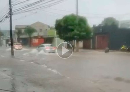 Temporal r&aacute;pido deixa ruas alagadas em diversos bairros de Campo Grande