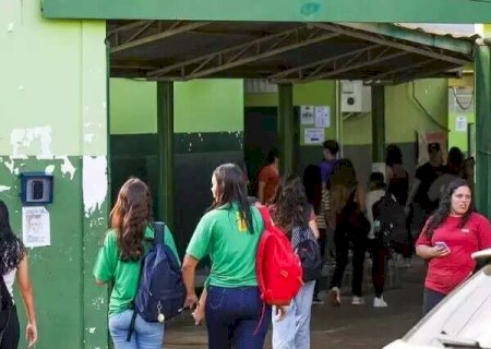 Em MS, s&oacute; um aluno da rede p&uacute;blica teve m&eacute;dia de 980 a mil na reda&ccedil;&atilde;o do Enem