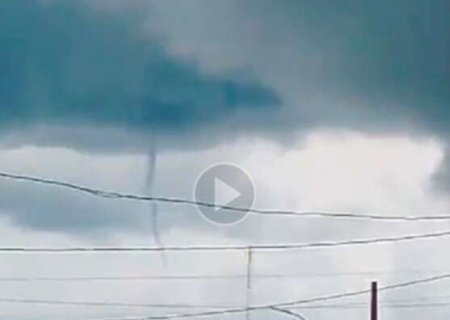 "Tornadinho", nuvem funil chama aten&ccedil;&atilde;o no c&eacute;u de Chapad&atilde;o do Sul