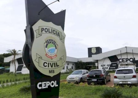 Arma &eacute; encontrada na pra&ccedil;a de alimenta&ccedil;&atilde;o do Shopping Campo Grande