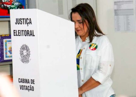 Partidos tentam derrubar e cobram novas elei&ccedil;&otilde;es na Capital