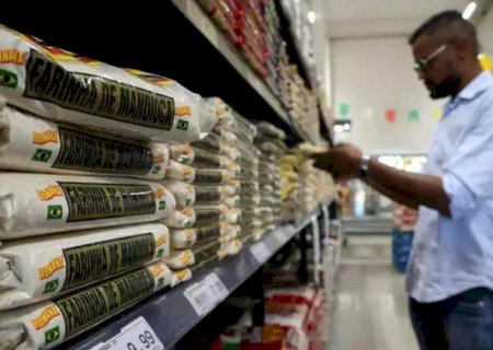 Governo avalia reduzir tarifa de importa&ccedil;&atilde;o para baratear alimentos