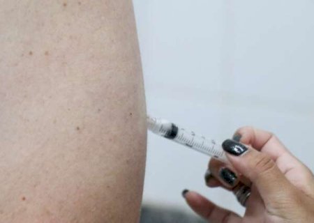 Vacinas contra a dengue esgotam em 50 unidades de sa&uacute;de de Campo Grande