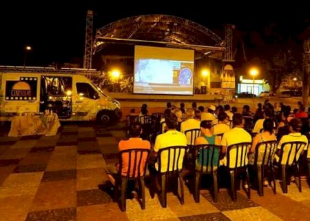 Cinema ao ar livre leva hist&oacute;rias para comunidade quilombola de Bonito