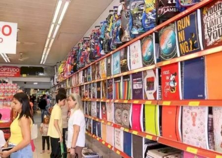 Maioria ainda n&atilde;o come&ccedil;ou a pesquisar pre&ccedil;o de material escolar