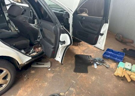 Ex-presidi&aacute;rio e advogado s&atilde;o presos com 21 quilos de coca&iacute;na em Audi