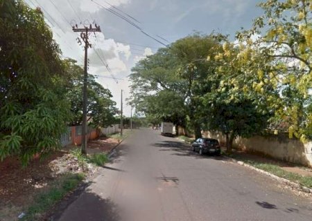 Pol&iacute;cia fecha boca de fumo perto de escola