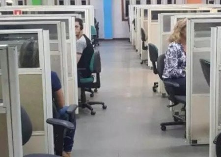O que voc&ecirc; faz ao receber chamadas de telemarketing? Participe da enquete