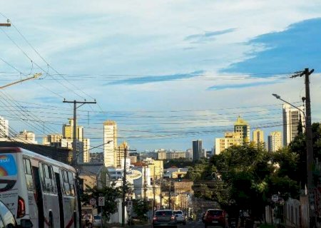 Avan&ccedil;o de frente fria mant&eacute;m c&eacute;u inst&aacute;vel e ameniza temperaturas em MS
