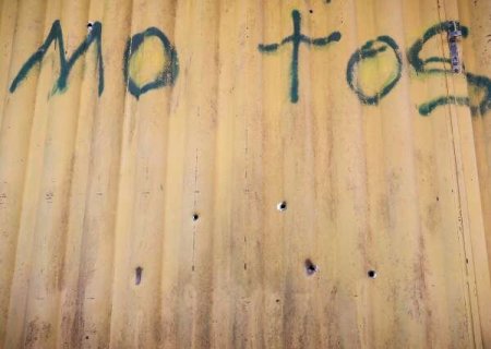 Jovem &eacute; preso ao passar de camionete atirando oito vezes contra borracharia