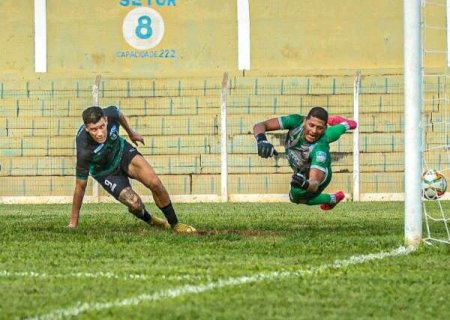 Pantanal goleia Coxim e assume lideran&ccedil;a do Campeonato Estadual