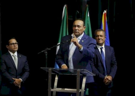 "Legislativo n&atilde;o &eacute; puxadinho da prefeitura", diz Carl&atilde;o em discurso sobre uni&atilde;o