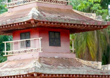 Monumento &agrave; imigra&ccedil;&atilde;o japonesa &eacute; encontrado danificado e at&eacute; com teias de aranha