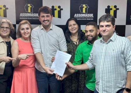 Prefeito de Itaquirai oficializa chapa para a sucess&atilde;o na Assomasul