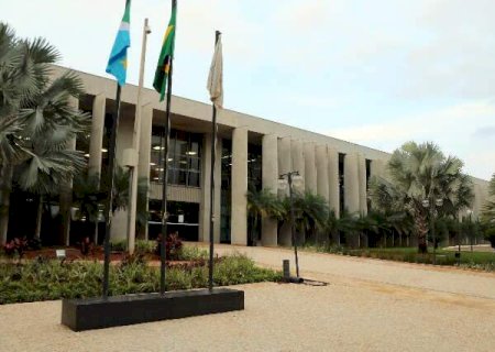 &ldquo;Negra e feia&rdquo;: mulher &eacute; condenada por inj&uacute;ria racial em mensagens de WhatsApp