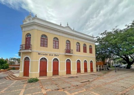Bloco Acorda o Galo estreia com folia matinal e caf&eacute; na Morada dos Ba&iacute;s