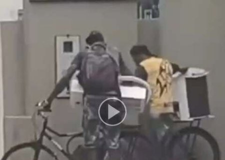 V&iacute;deo mostra ar-condicionado sendo furtado &agrave; luz do dia