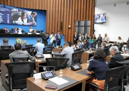 Deputadas pedem que apoio financeiro &agrave;s mulheres seja ampliado