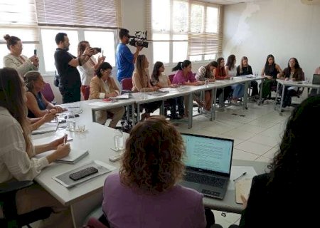 Come&ccedil;a reuni&atilde;o na Casa da Mulher Brasileira: "viemos ajudar no caso Vanessa"