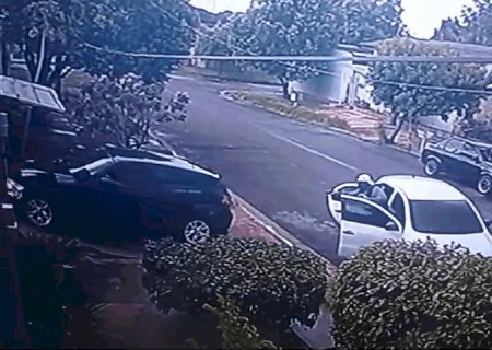 Pistoleiros com m&aacute;scaras de palha&ccedil;o executaram traficante &ldquo;das antigas&rdquo;