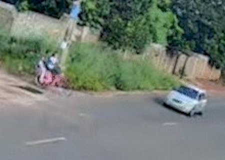 A caminho da escola, duas irm&atilde;s s&atilde;o atropeladas por carro