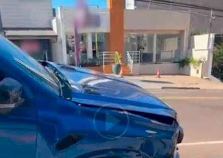 Motorista perde o controle de caminhonete ap&oacute;s roda soltar do eixo