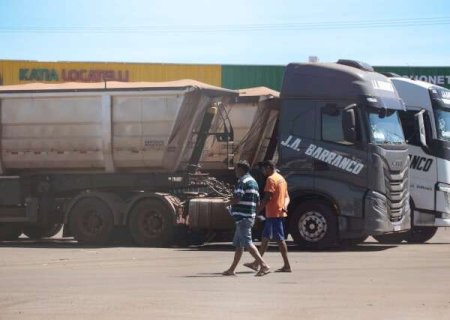 Governo abre mais mil vagas para programa que qualifica caminhoneiros