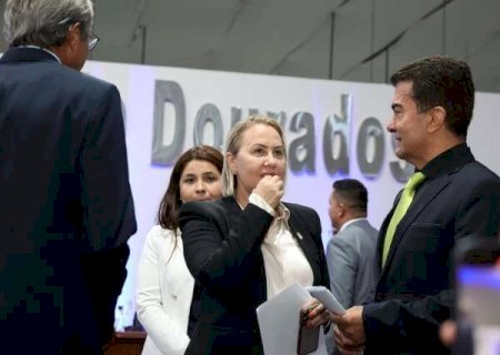 Na C&acirc;mara, prefeito promete tratar vereadores de oposi&ccedil;&atilde;o como aliados