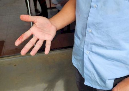 Ap&oacute;s acidente, universit&aacute;rio agride e chama motorista de &ldquo;viado&rdquo; e &ldquo;macaco&rdquo;