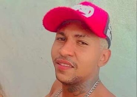 Jovem &eacute; baleado na varanda de casa e morre no hospital