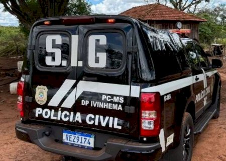 Suspeitos de matarem homem em frente de bar s&atilde;o presos nove dias ap&oacute;s crime
