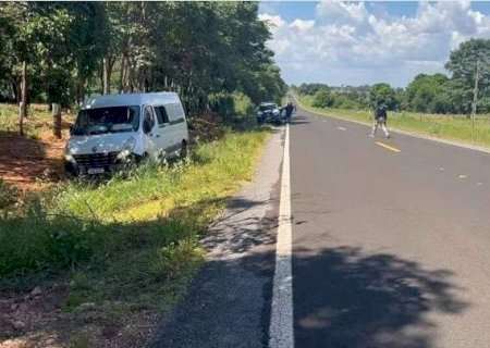 Motorista de van &eacute; executado a tiros de espingarda na BR-060