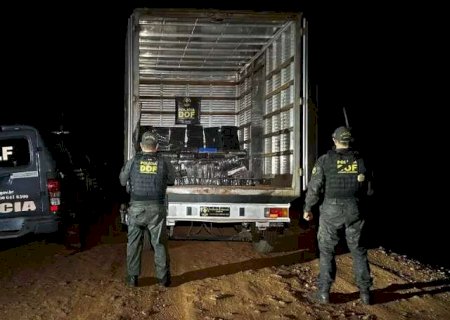 Caminh&atilde;o furtado em SP &eacute; encontrado com 1,7 tonelada de maconha em MS