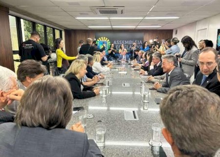 Em 3h de reuni&atilde;o, deputados debatem melhorias na rede de prote&ccedil;&atilde;o &agrave;s mulheres