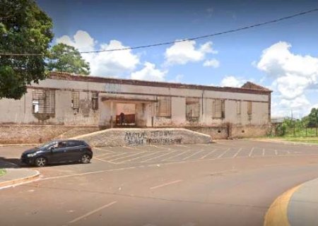 Rapaz &eacute; assassinado com 11 tiros perto de antiga esta&ccedil;&atilde;o ferrovi&aacute;ria