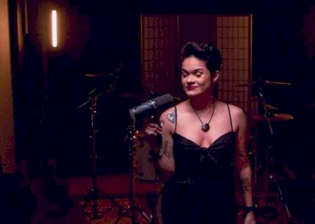 Jacqueline Costa celebra o amor em single "&Eacute; de Bom Tom"