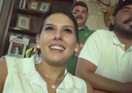 Ana Castela se emociona ao ver cenas de "Turma da Boiadeirinha"