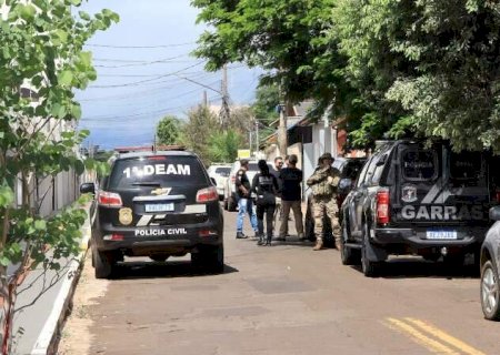 Pol&iacute;cia faz reconstitui&ccedil;&atilde;o do assassinato de Vanessa 13 dias depois