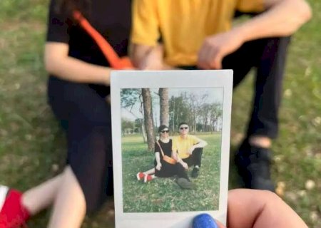 Imprimir foto virou lucro para amigos que sa&iacute;ram oferecendo no parque