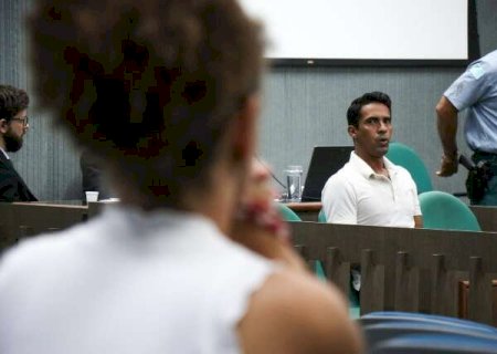 R&eacute;u que deu 11 facadas em homem &eacute; condenado a 1 ano por les&atilde;o corporal