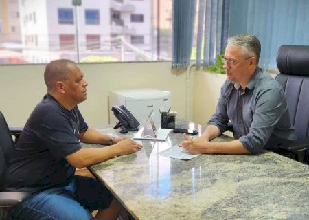 Funlec contrata Pelezinho para coordenar projetos esportivos e lan&ccedil;ar escolinha