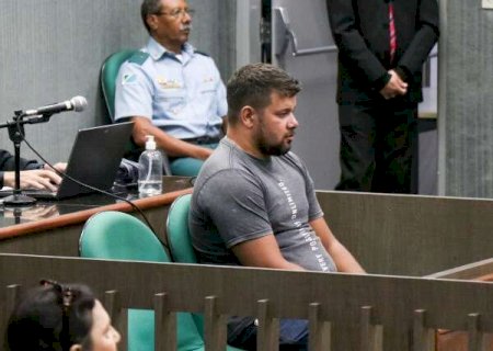 Em novo julgamento, r&eacute;u &eacute; absolvido de envolvimento na morte de adolescente