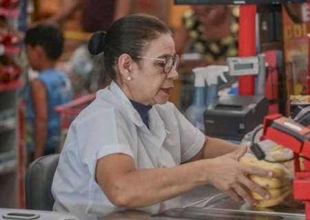 Estoquista e operador de caixa est&atilde;o entre as vagas de trabalho desta ter&ccedil;a
