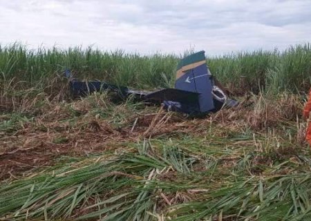 Piloto morre em queda de avi&atilde;o agr&iacute;cola