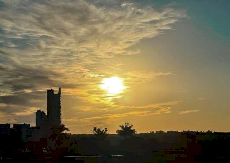 Domingo ser&aacute; de calor intenso e chance de tempestades em MS