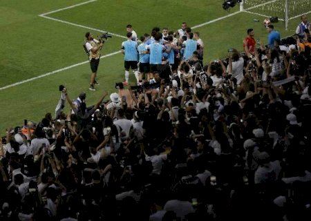 Corinthians abre disputa por vaga na fase de grupos da Libertadores