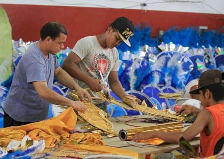 Desfile das escolas de samba sem julgamento ser&aacute; hoje e amanh&atilde; em Corumb&aacute;